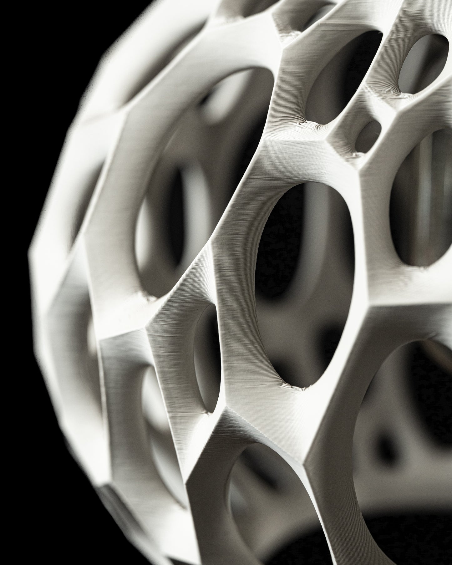 Pendelleuchte „Cello Sphere“ – 3D-gedruckter Lampenschirm im organischen Zell-Design