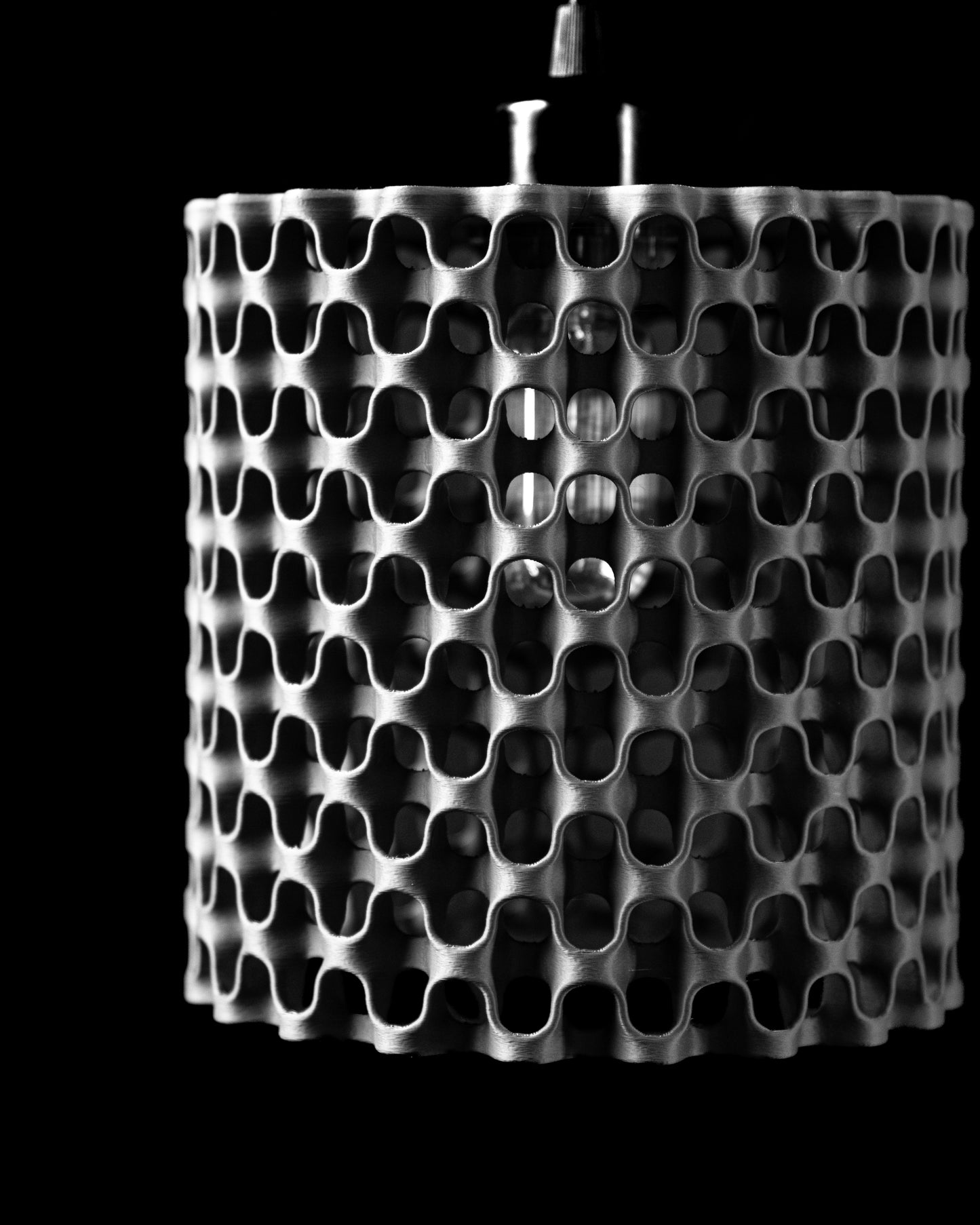 Pendelleuchte „Grid Tube“ – 3D-gedruckter Zylinder-Lampenschirm im Mesh-Design