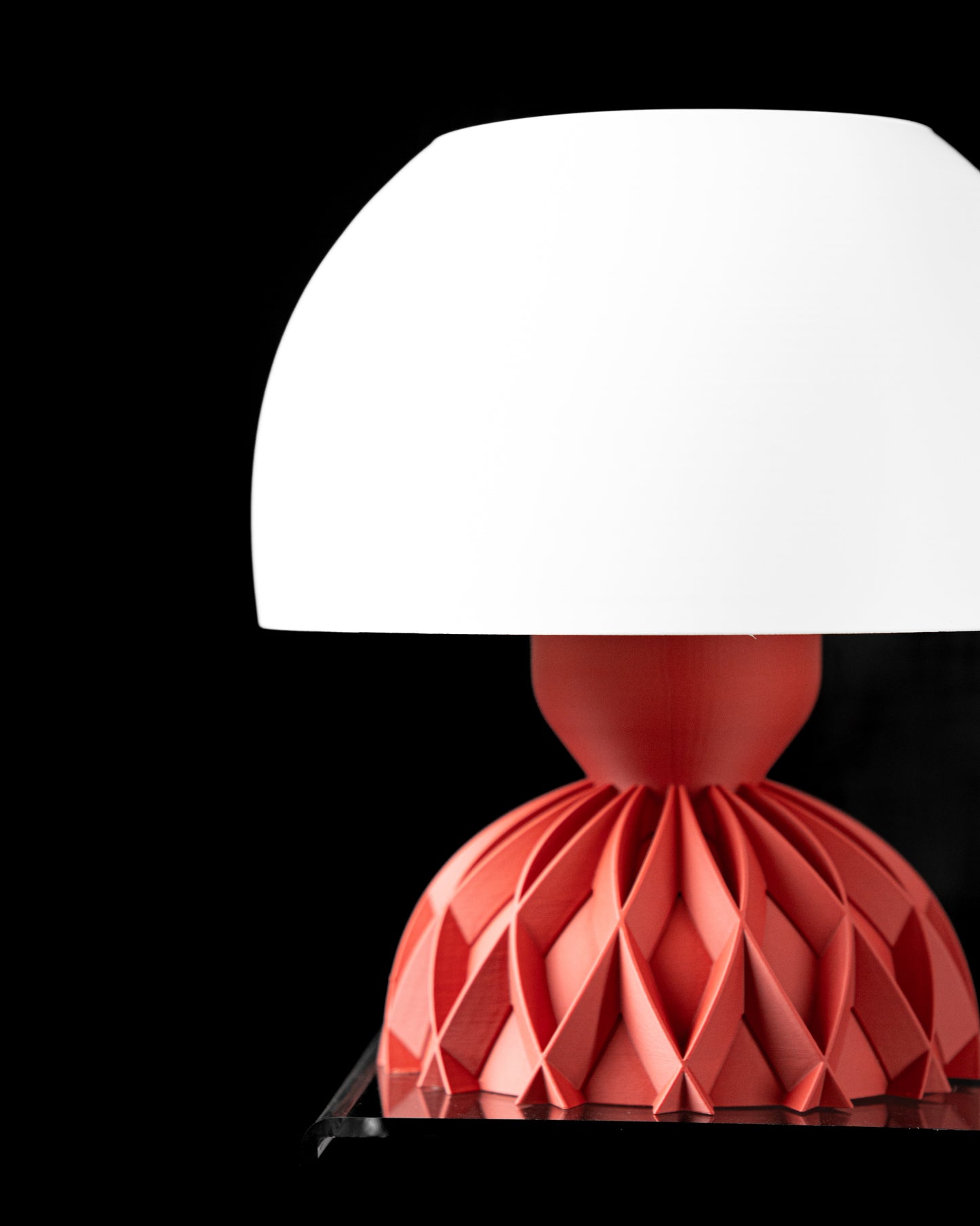 Tischlampe „Luma Domo“ – 3D-gedruckte Designerlampe mit organischer Struktur
