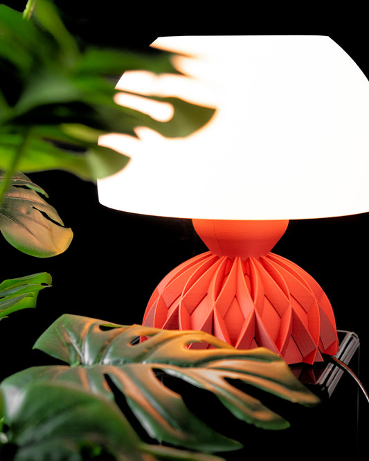 Tischlampe „Luma Domo“ – 3D-gedruckte Designerlampe mit organischer Struktur