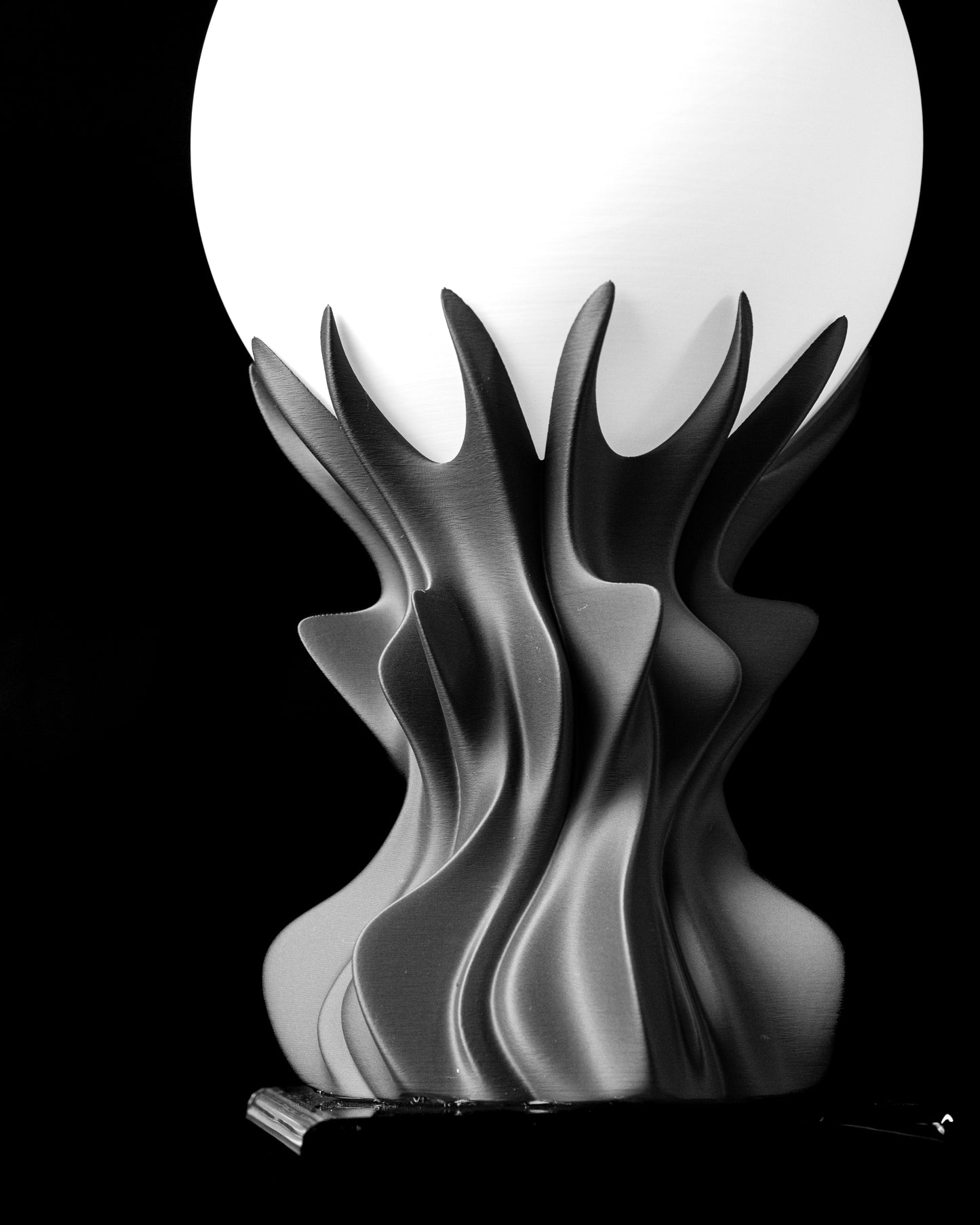 "LUMORA" Design-Stehlampe 3D-gedruckt – Modernes Lichtobjekt
