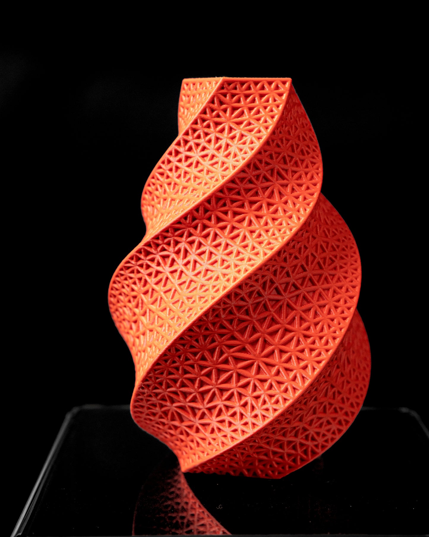 3D-gedruckte Designvase „Kyoto“ mit filigranem Geometrie-Muster