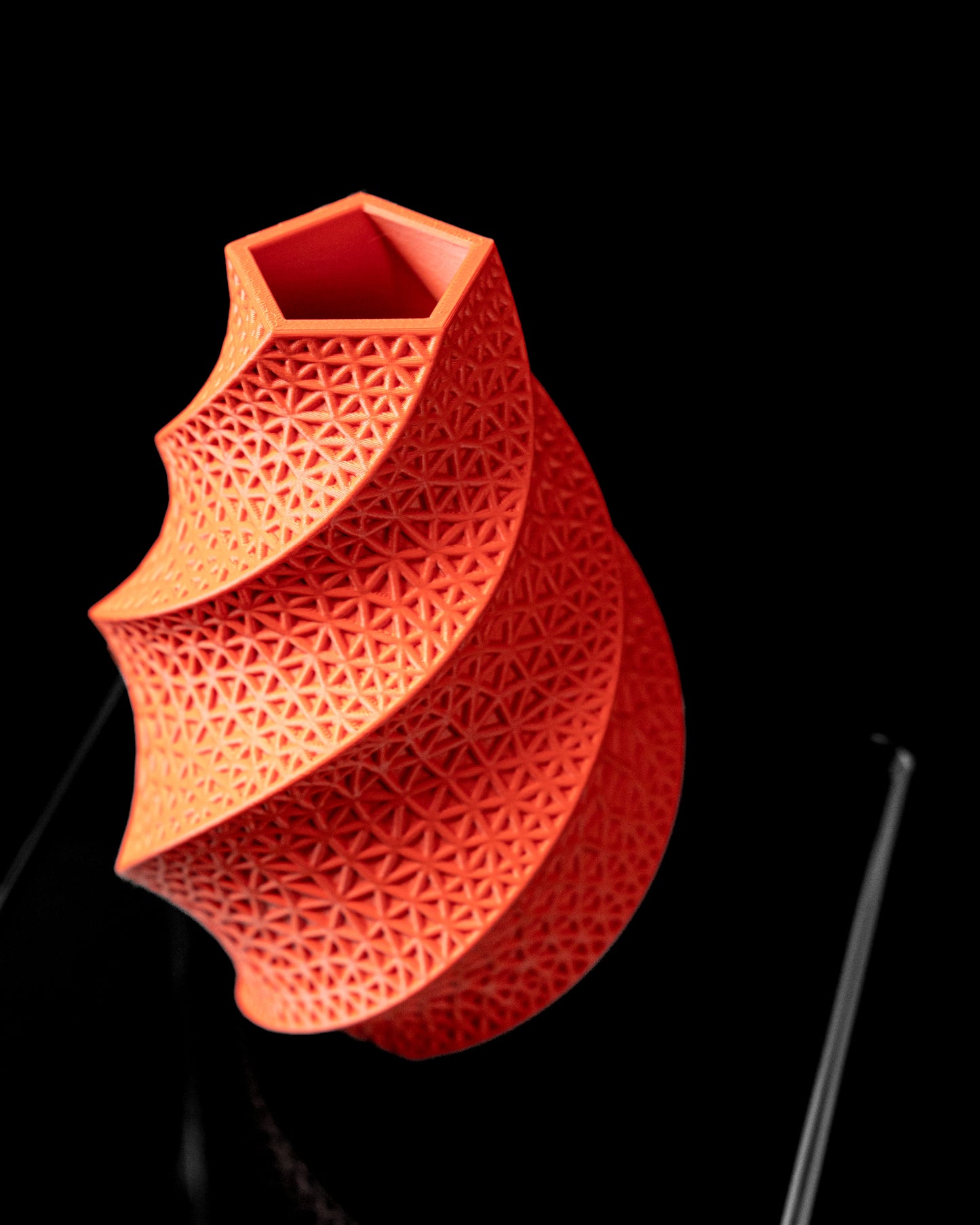 3D-gedruckte Designvase „Kyoto“ mit filigranem Geometrie-Muster