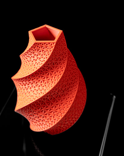 3D-gedruckte Designvase „Kyoto“ mit filigranem Geometrie-Muster